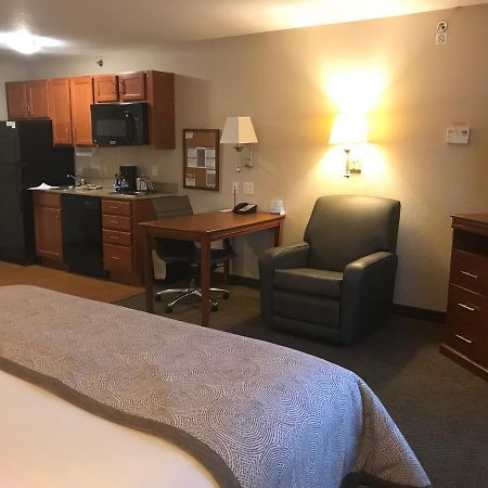 Candlewood Suites Kansas City Airport Exteriér fotografie