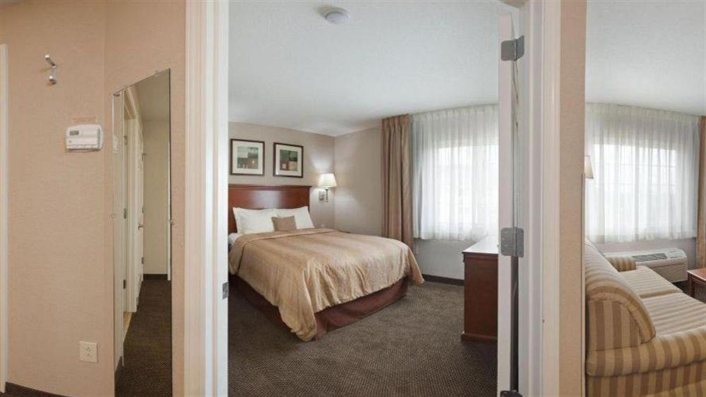Candlewood Suites Kansas City Airport Exteriér fotografie