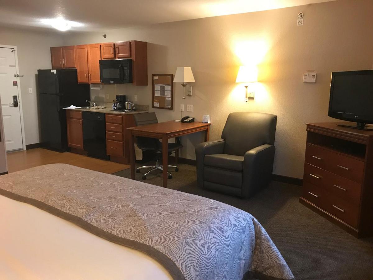 Candlewood Suites Kansas City Airport Exteriér fotografie