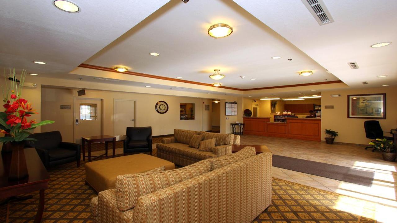 Candlewood Suites Kansas City Airport Exteriér fotografie