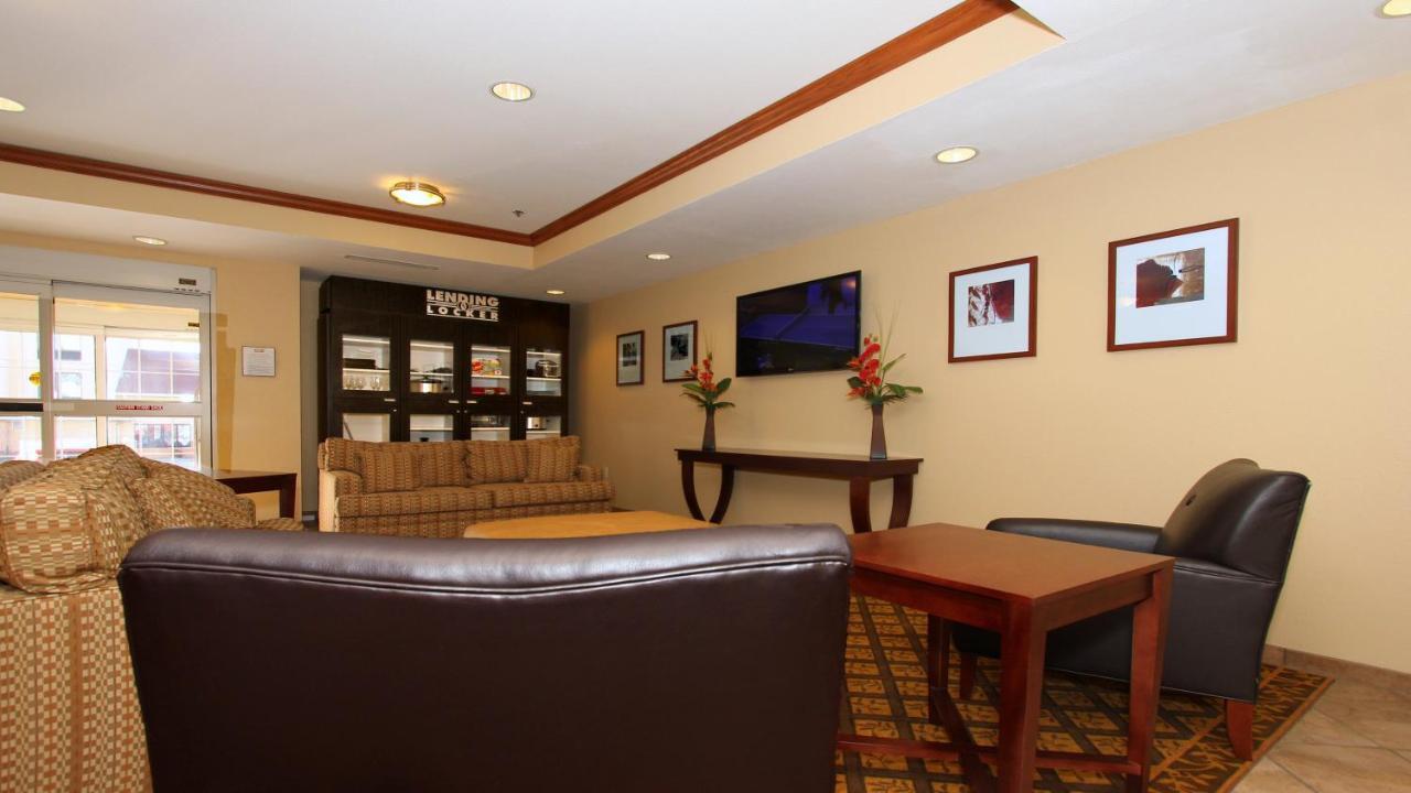 Candlewood Suites Kansas City Airport Exteriér fotografie